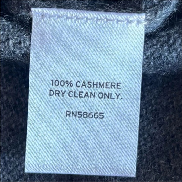 Caslon Cashmere Crewneck Sweater in Grey Dark Heather Size Small NWT - Picture 5 of 8